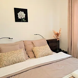 Apartahotel Orient Apartmanhaz, Eger