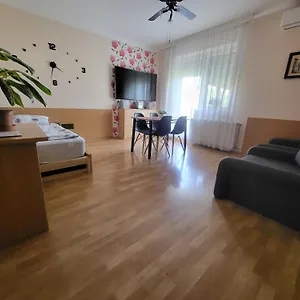 https://jozsef-attila-apartman-hajduszoboszlo.hotels-hajduszoboszlo-hungary.com