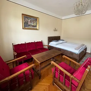 Apartment Fejedelem Vendeghaz, Eger