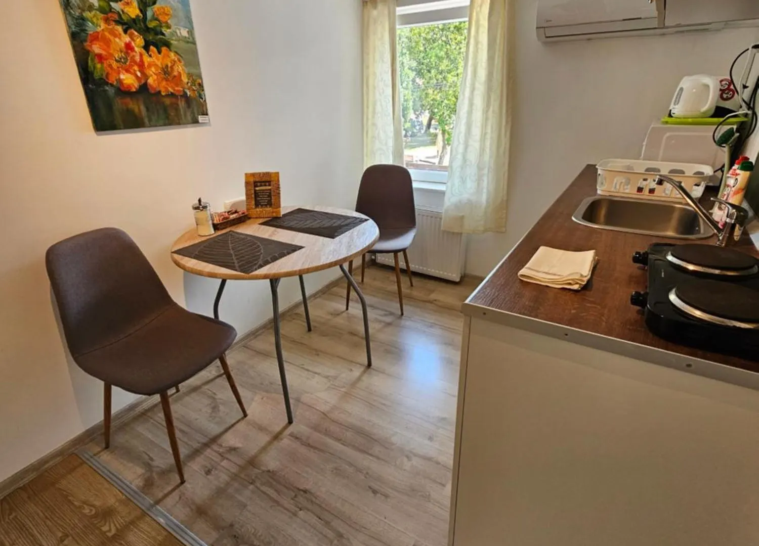 Hédi Vendégház Eger Apartamento