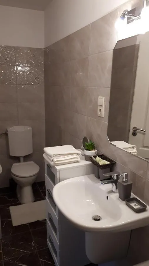Apartamento Hédi Vendégház Eger